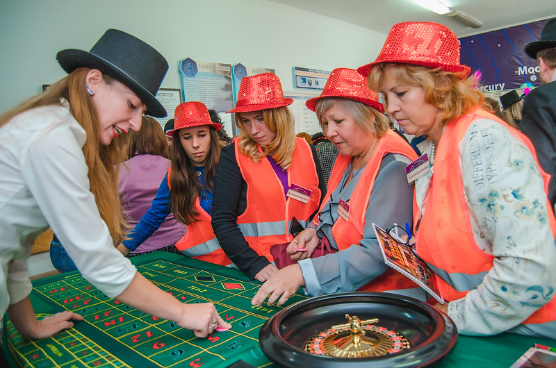 Отметить День строителя в generalCities.Великом Новгороде с Квесторией