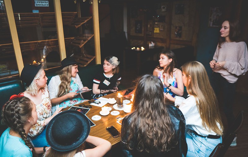 Выездные квесты на Международный женский день: интерактивное мероприятие в школе generalCities.Великом Новгороде.