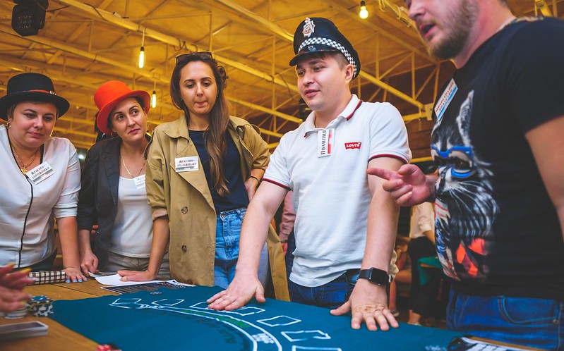 Корпоративные сувениры и подарки на День нефтяника в generalCities.Великом Новгороде