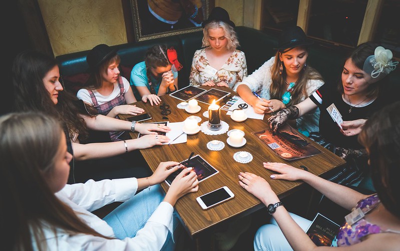 Хэллоуинская вечеринка с мистической атмосферой в generalCities.Великом Новгороде