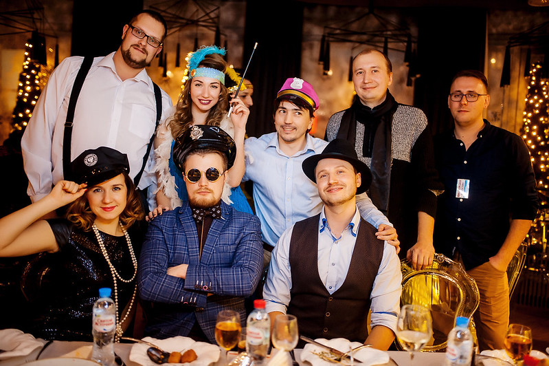 Команда компании празднует Новый год в ресторане generalCities.Великом Новгороде